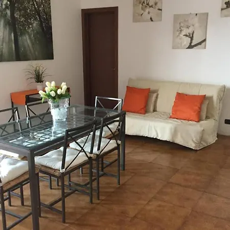 Apartment Casa Chicca - Relaxing Between Lake And Castle